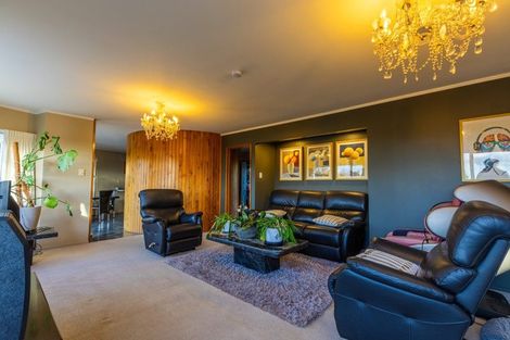 Photo of property in 25 Mark Place, Lynmore, Rotorua, 3010