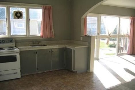 Photo of property in 2/72 Barton Street, Woolston, Christchurch, 8023