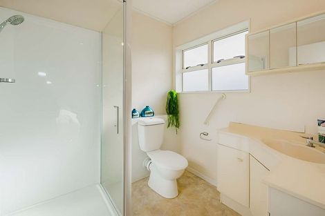 Photo of property in 4a Ngahina Street, Paraparaumu, 5032