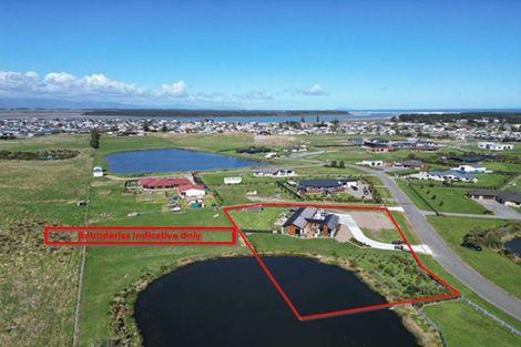 Photo of property in 19 Carex Grove, Foxton Beach, Foxton, 4815