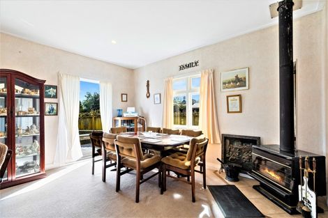 Photo of property in 11 Darlington Street, Ngatea, 3503