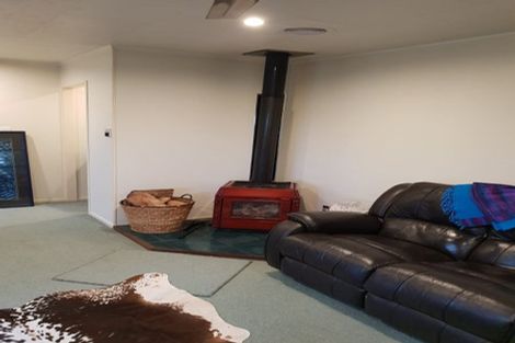 Photo of property in 2 Reseda Place, Papatoetoe, Auckland, 2025