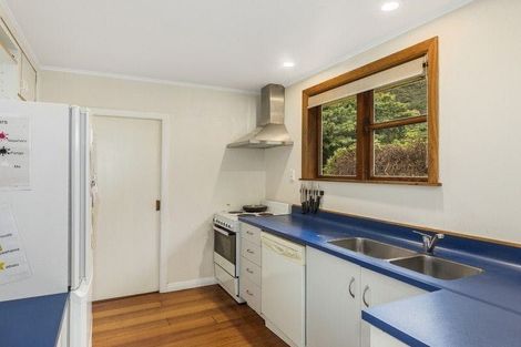 Photo of property in 16 Boyd Grove, Naenae, Lower Hutt, 5011