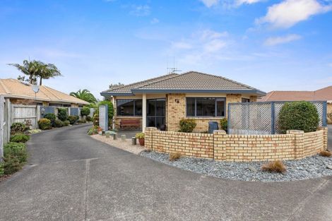 Photo of property in 15 Rosberg Place, Mount Maunganui, 3116