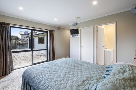 Photo of property in 11 Silkwood Place, Fitzherbert, Palmerston North, 4410