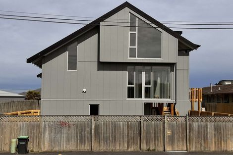 Photo of property in 4/246 Marine Parade, New Brighton, Christchurch, 8061