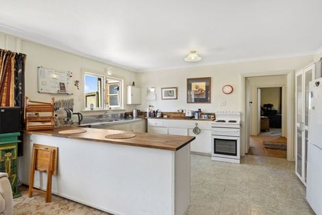 Photo of property in 2828 State Highway 1, Sanson, Palmerston North, 4479