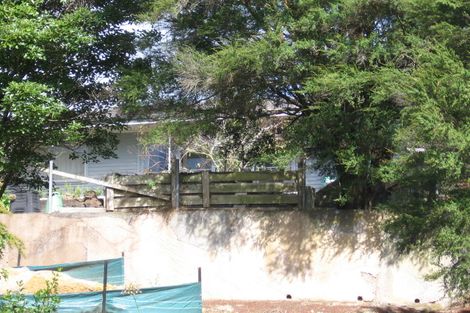 Photo of property in 56 Derwent Crescent, Titirangi, Auckland, 0604