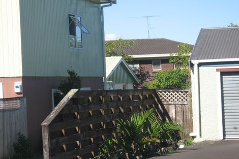 Photo of property in 3/8 Hinekohu Street, New Lynn, Auckland, 0600