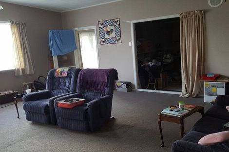 Photo of property in 35 Grey Street, Normanby, Hawera, 4614