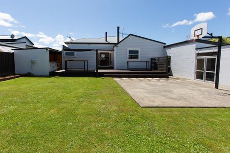 Photo of property in 11 Albert Street, Dannevirke, 4930