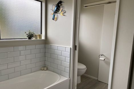 Photo of property in 89 Queens Road, Waikanae Beach, Waikanae, 5036