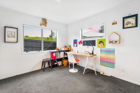 Photo of property in 120 Tiriwa Drive, Massey, Auckland, 0614