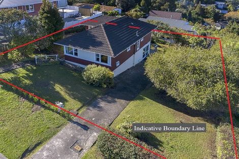 Photo of property in 12 Barker Rise, Northcross, Auckland, 0632
