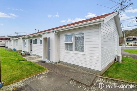 Photo of property in 1/1079 High Street, Taita, Lower Hutt, 5011