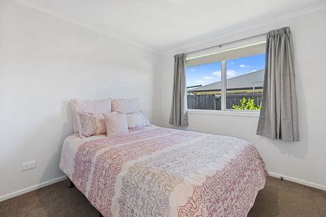 Photo of property in 21 Batty Street, Papamoa Beach, Papamoa, 3118