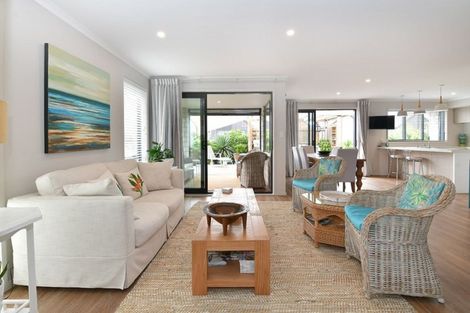 Photo of property in 56 Colonial Drive, Silverdale, 0932