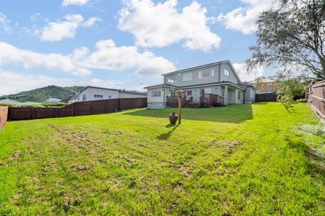 Photo of property in 13 Riverstone Drive, Riverstone Terraces, Upper Hutt, 5018