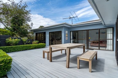 Photo of property in 114 Ravenswood Road, Saint Clair, Dunedin, 9012