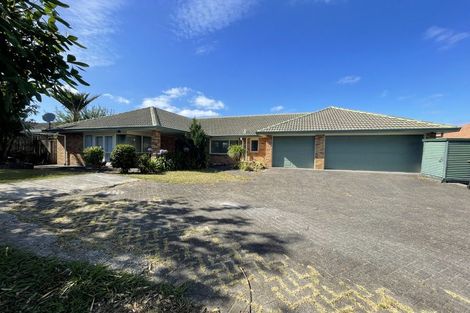 Photo of property in 8 Hagen Close, Golflands, Auckland, 2013