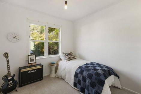 Photo of property in 10 Liddel Grove, Island Bay, Wellington, 6023