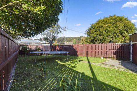 Photo of property in 6 Biddle Crescent, Taita, Lower Hutt, 5011