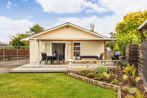 Photo of property in 21 Acacia Street, Kelvin Grove, Palmerston North, 4414