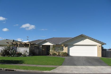 Photo of property in 6 Montilla Place, Manurewa, Auckland, 2102