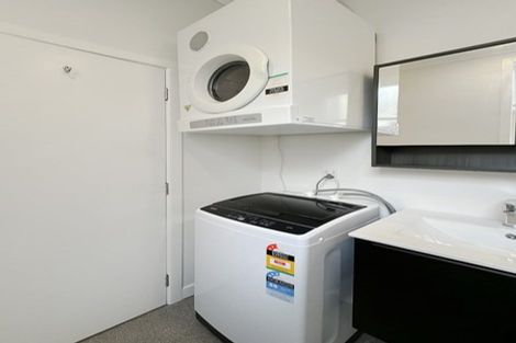 Photo of property in 1/24 Austin Street, Mount Victoria, Wellington, 6011