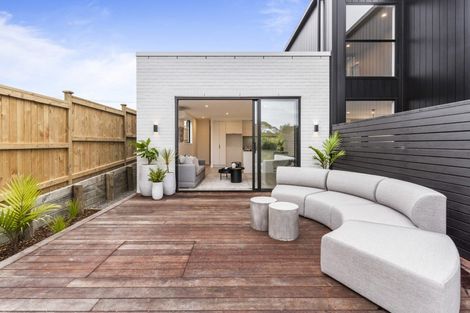 Photo of property in 39 Elliot Street, Riverhead, 0820