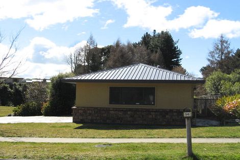 Photo of property in 56 Kinloch Road, Kinloch, Taupo, 3377