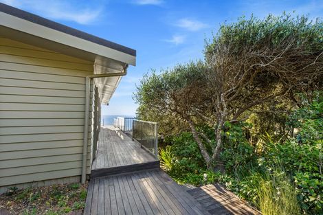 Photo of property in 42 Waitea Road, Muriwai, Waimauku, 0881