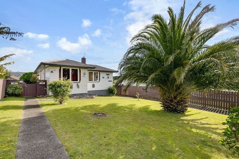 Photo of property in 17 Natone Street, Waitangirua, Porirua, 5024