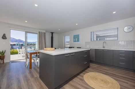 Photo of property in 13 Rocklands Court, Wanaka, 9305