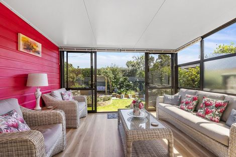 Photo of property in 83 Ira Street, Miramar, Wellington, 6022