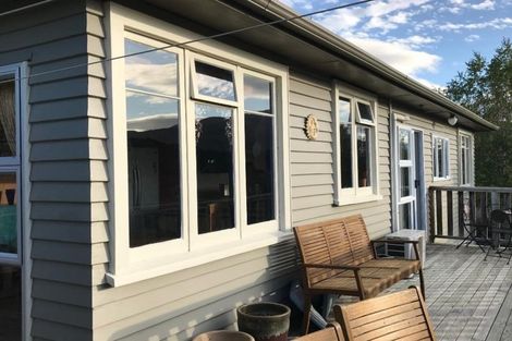 Photo of property in 92 Milton Terrace, Picton, 7220