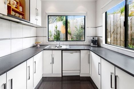 Photo of property in 2/148 Pigeon Mountain Road, Half Moon Bay, Auckland, 2012