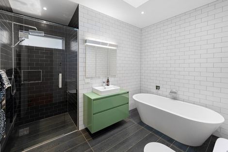 Photo of property in 438 Point Chevalier Road, Point Chevalier, Auckland, 1022