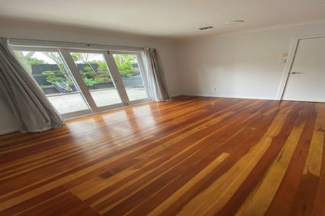 Photo of property in 26 West Lynn Road, Titirangi, Auckland, 0604