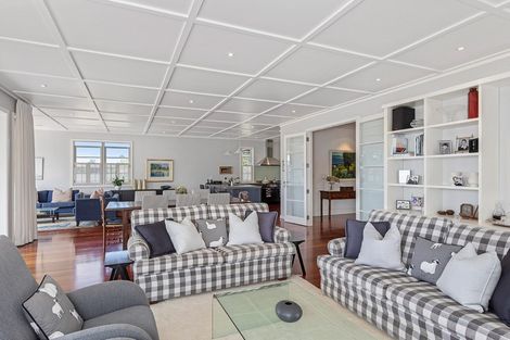 Photo of property in 117 Ladies Mile, Manly, Whangaparaoa, 0930