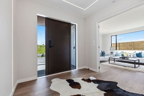 Photo of property in 34 Bearing Parade, Long Bay, Auckland, 0630