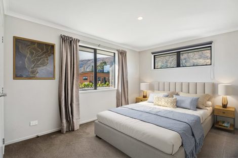 Photo of property in 10 Lakefield Close, Kingston, Athol, 9793