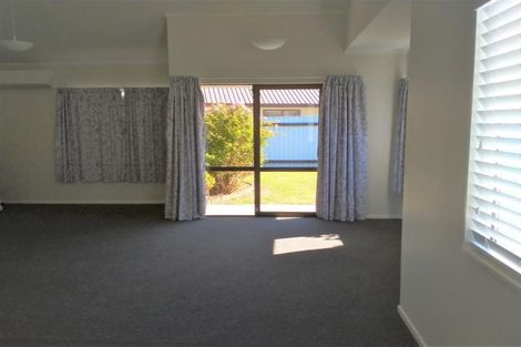 Photo of property in 2/12 Beveridge Place, Greenmeadows, Napier, 4112