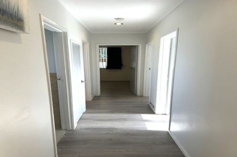 Photo of property in 30c Pinedale Place, Henderson, Auckland, 0610