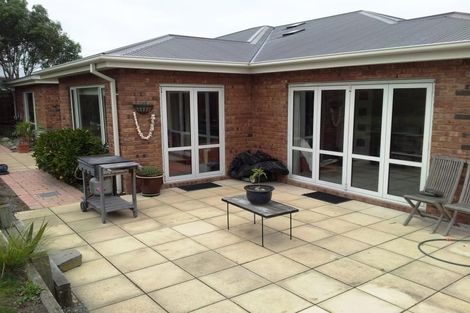 Photo of property in 5 Matthew Place, Kawaha Point, Rotorua, 3010