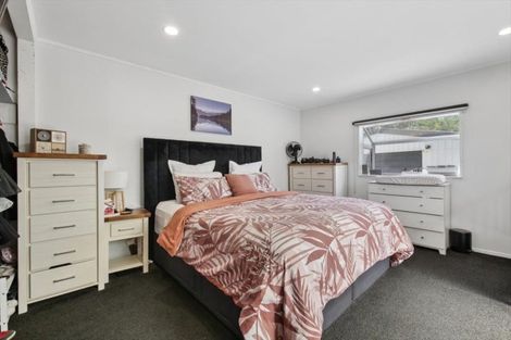 Photo of property in 12 Conifer Place, Te Puke, 3119