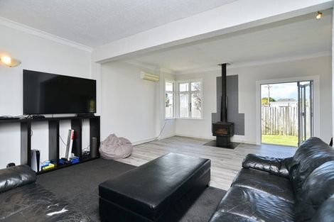 Photo of property in 99 Momorangi Crescent, Redwood, Christchurch, 8051