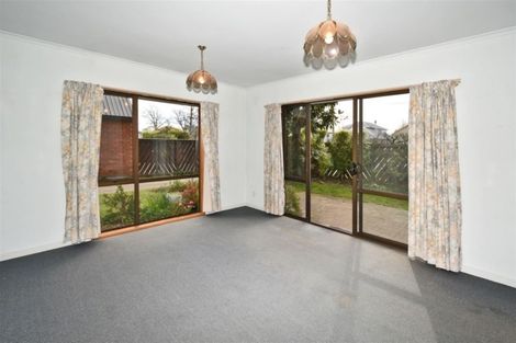 Photo of property in 2/23 Hamilton Avenue, Ilam, Christchurch, 8041