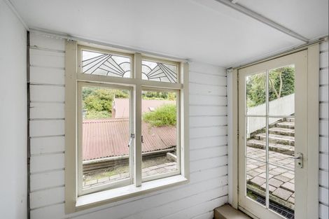 Photo of property in 2 Cameron Road, Bluff Hill, Napier, 4110