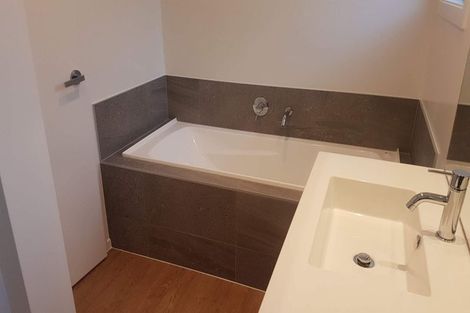 Photo of property in 10 Bale Road, Jacks Point, 9371